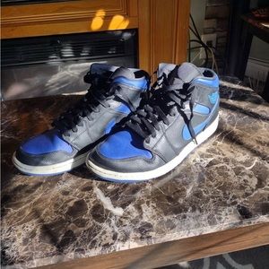 Used Jordan 1 mids hyper royal